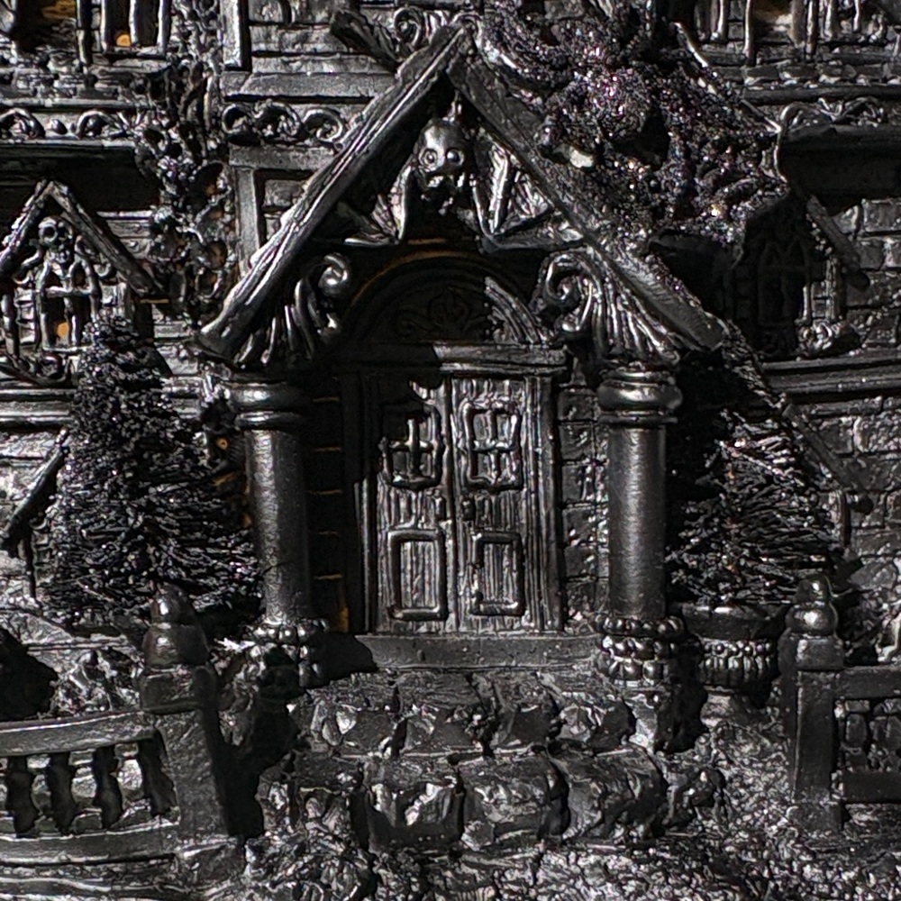 Black Haunted House decor 🏚️🏮 (lights up!!) - Picture 12 of 14